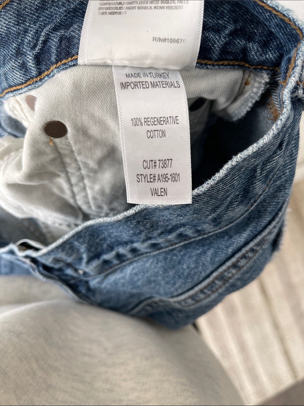 Agolde Valen Straight Leg Jeans Essence - Picture 9 of 9